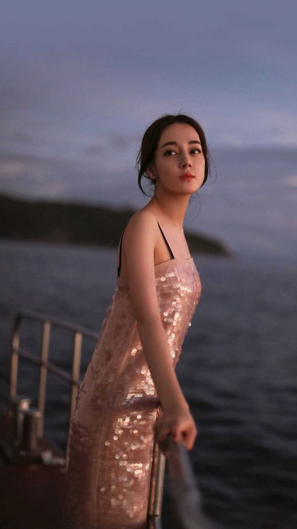 爱游戏体育平台-艾比·德尔福:南非队关键时刻的防守英雄,稳步锁定胜利,比尔和艾德